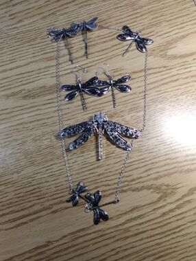 NWOT 5PC Vintage Style Dragonfly Bundle Necklace Earrings Brooch Set Bobby Pins